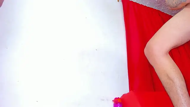 Snapshot of Extreme_Team8 chatting on March 13, 12:27 am Extreme Team8 online show from March 13, 12:27 am