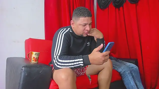 Snapshot of Extreme_Team8 chatting on March 17, 2:01 pm Extreme Team8 online show from March 17, 2:01 pm