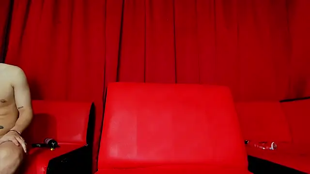 Snapshot of Extreme_Team8 chatting on March 21, 4:51 pm Extreme Team8 online show from March 21, 4:51 pm