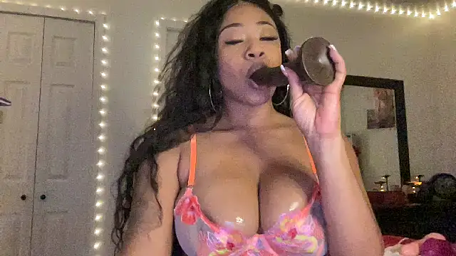 Snapshot of MariahBrook chatting on December 3, 2:31 am MariahBrook online show from December 3, 2:31 am