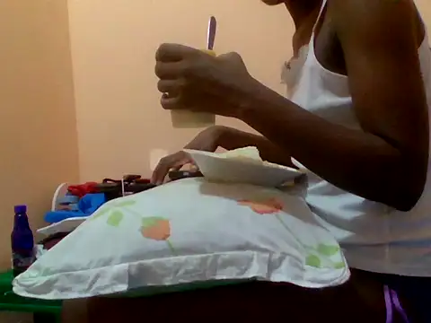 Sweetrata  online show from April 1, 7:00 pm