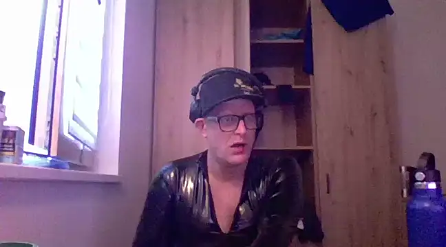 Bigthroaterboy online show from March 3, 4:05 pm