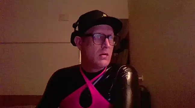 Bigthroaterboy online show from March 6, 7:10 pm