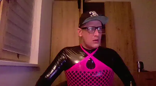 Bigthroaterboy online show from February 19, 9:03 pm