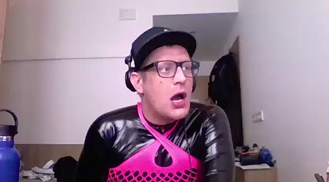 Bigthroaterboy online show from March 16, 1:17 pm