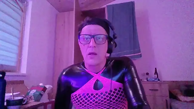 Bigthroaterboy online show from October 3, 6:04 am