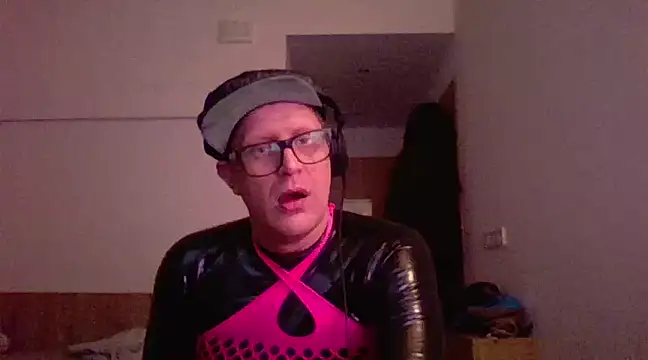 Bigthroaterboy online show from March 11, 6:19 am