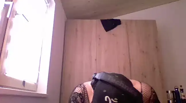 Bigthroaterboy online show from February 14, 2:44 pm