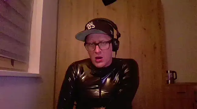 Bigthroaterboy online show from February 15, 9:49 pm