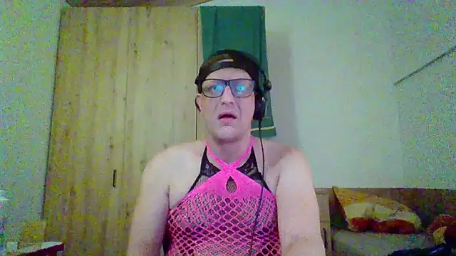 Bigthroaterboy online show from September 30, 9:10 pm