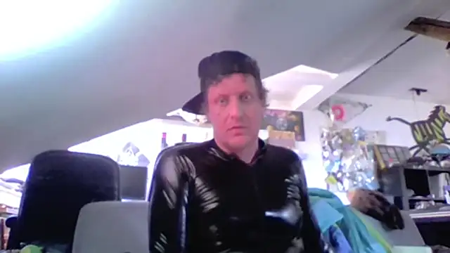 Bigthroaterboy online show from May 1, 1:38 pm