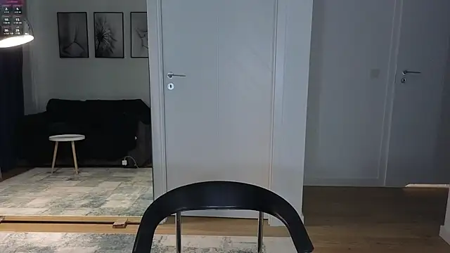 Snapshot of Sara_Tranquil chatting on October 11, 9:05 pm Sara Tranquil online show from October 11, 9:05 pm