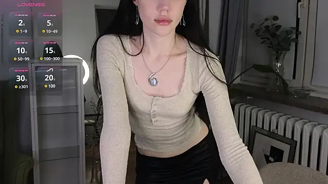 Snapshot of Sara_Tranquil chatting on March 11, 9:04 pm Sara Tranquil online show from March 11, 9:04 pm