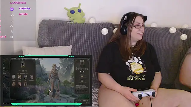 Colins Pink Room online show from December 19, 3:30 pm