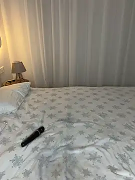 JayJayPink online show from February 11, 9:47 pm