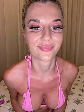 JayJayPink online show from May 10, 7:16 pm
