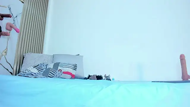 YUSELFI ROSS  online show from October 26, 12:16 pm