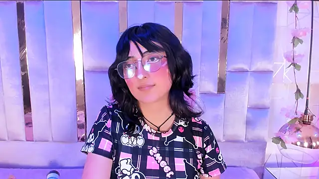 SaraMartini1 online show from March 11, 10:51 am