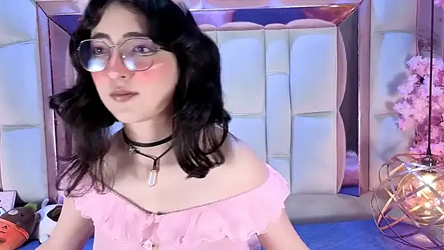 SaraMartini1 online show from December 2, 5:53 am