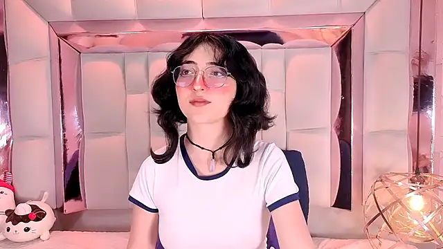 SaraMartini1 online show from April 19, 6:03 am