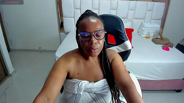 ShantalDior online show from May 14, 3:58 am