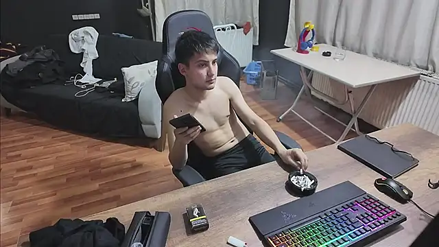 istebenboylebiradamim online show from December 10, 6:06 pm