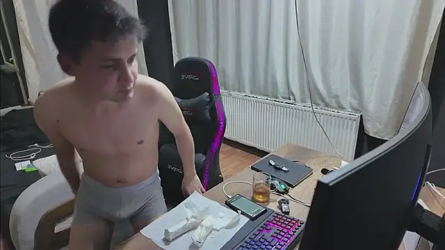 istebenboylebiradamim online show from December 11, 5:04 pm