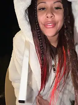 HaileyDiana online show from March 11, 10:04 pm