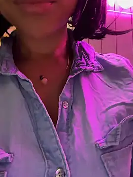HaileyDiana online show from June 4, 7:40 pm