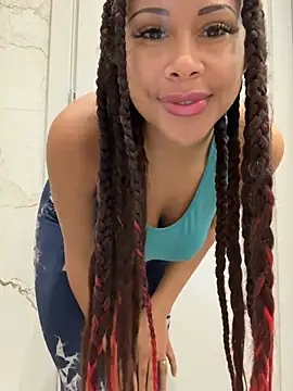 HaileyDiana online show from March 4, 6:59 pm