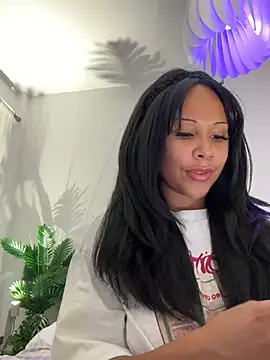 HaileyDiana online show from June 1, 6:18 pm