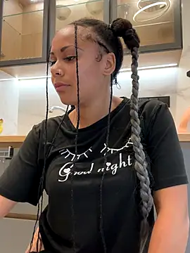 HaileyDiana online show from November 12, 8:01 pm