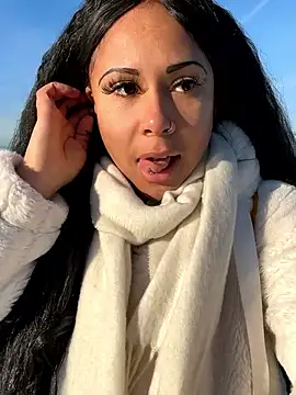 HaileyDiana online show from January 13, 1:48 pm