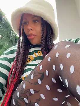 HaileyDiana online show from March 8, 11:35 am