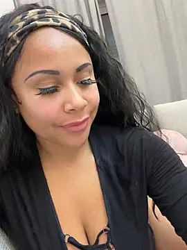 HaileyDiana online show from January 10, 11:11 pm