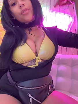 HaileyDiana online show from June 6, 4:56 pm