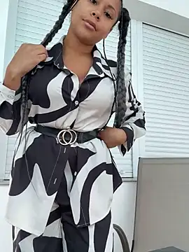 HaileyDiana online show from November 16, 10:20 am