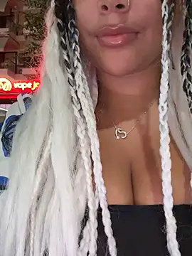 Snapshot of HaileyDiana chatting on September 10, 8:30 pm HaileyDiana online show from September 10, 8:30 pm