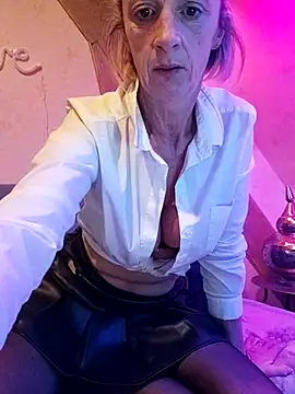 tatianasexymilf online show from January 14, 4:10 pm