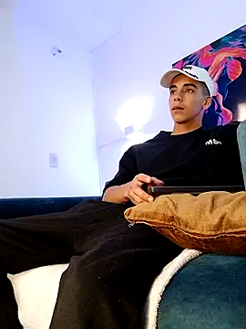 Restrepo300 online show from March 18, 6:53 pm