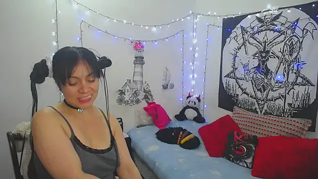 lili peach online show from February 11, 9:14 pm