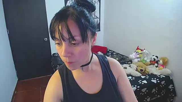 lili peach online show from March 10, 7:40 pm