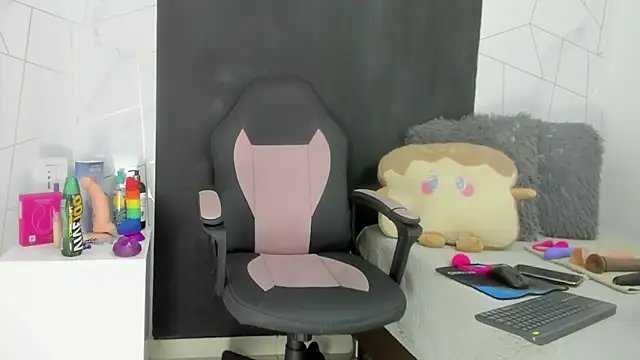 galatea rous online show from October 9, 7:58 pm