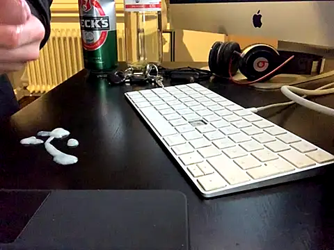 KendrickJiz online show from September 18, 9:40 pm