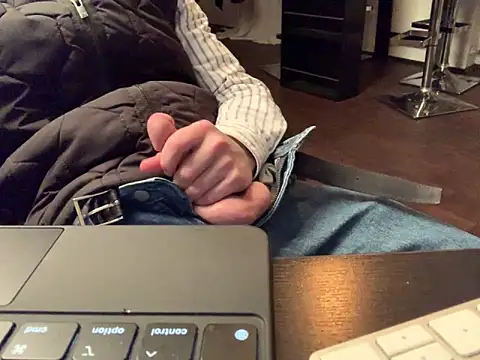 KendrickJiz online show from April 30, 10:03 pm