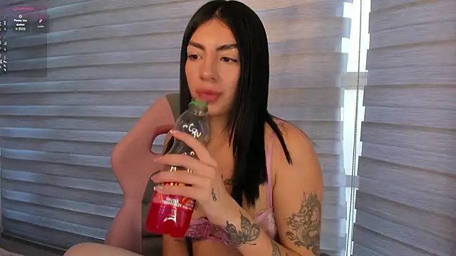 ANTONELLA  ROUSE  online show from November 30, 9:48 pm