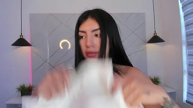 ANTONELLA  ROUSE  online show from November 17, 8:24 pm