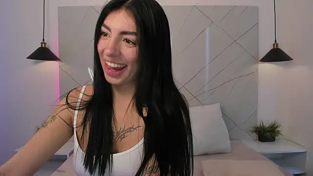 ANTONELLA  ROUSE  online show from October 21, 9:03 pm