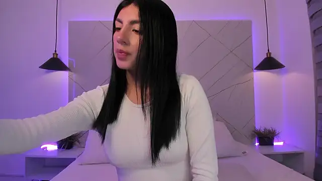 ANTONELLA  ROUSE  online show from March 16, 11:51 pm