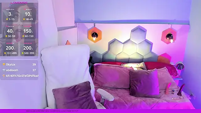 Melissa Koster online show from March 1, 2:04 am